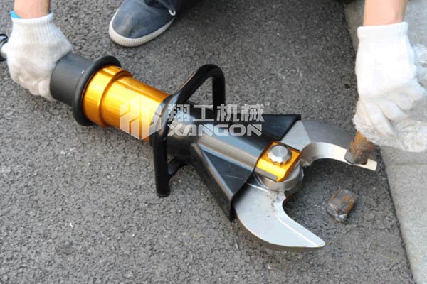 液壓(ya)剪切(qie)器 液(ye)壓剪(jian)切器(qi)